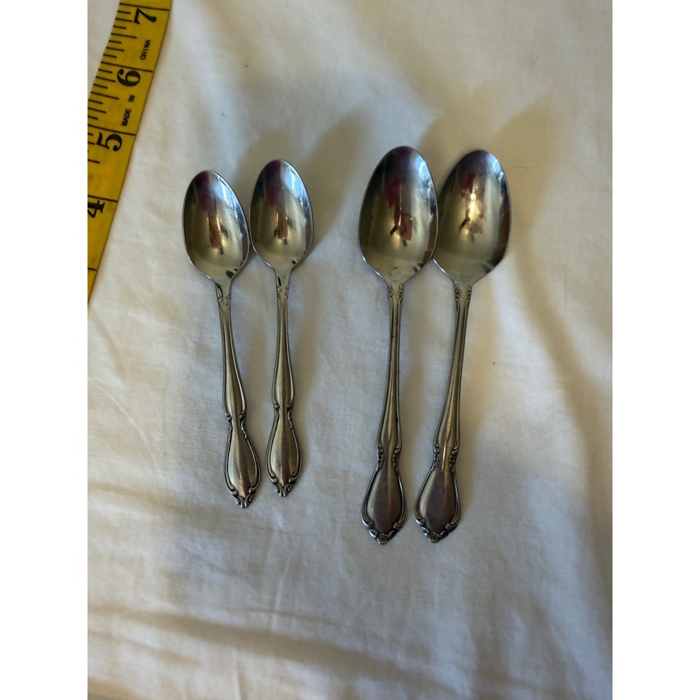 Oneida Chateau Deluxe Stainless Steel Spoons Set of 4 Teaspoons Small